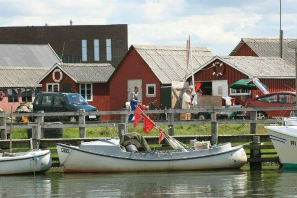 Hyggeligt Lille Byhus Lige Mellem Havnen Og Bytorv Ringkøbing Екстериор снимка